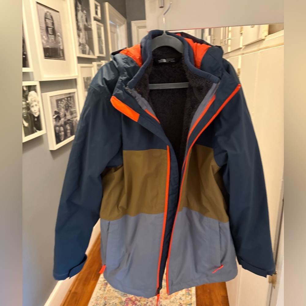 North Face Youth large (14/16) ski coat